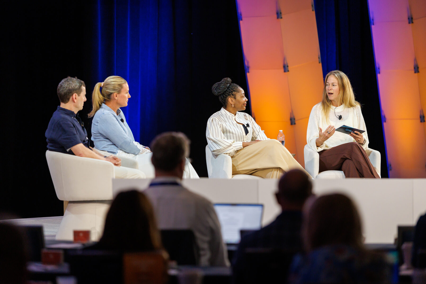 From Insights to Action: storytelling in the age of connected intelligence.